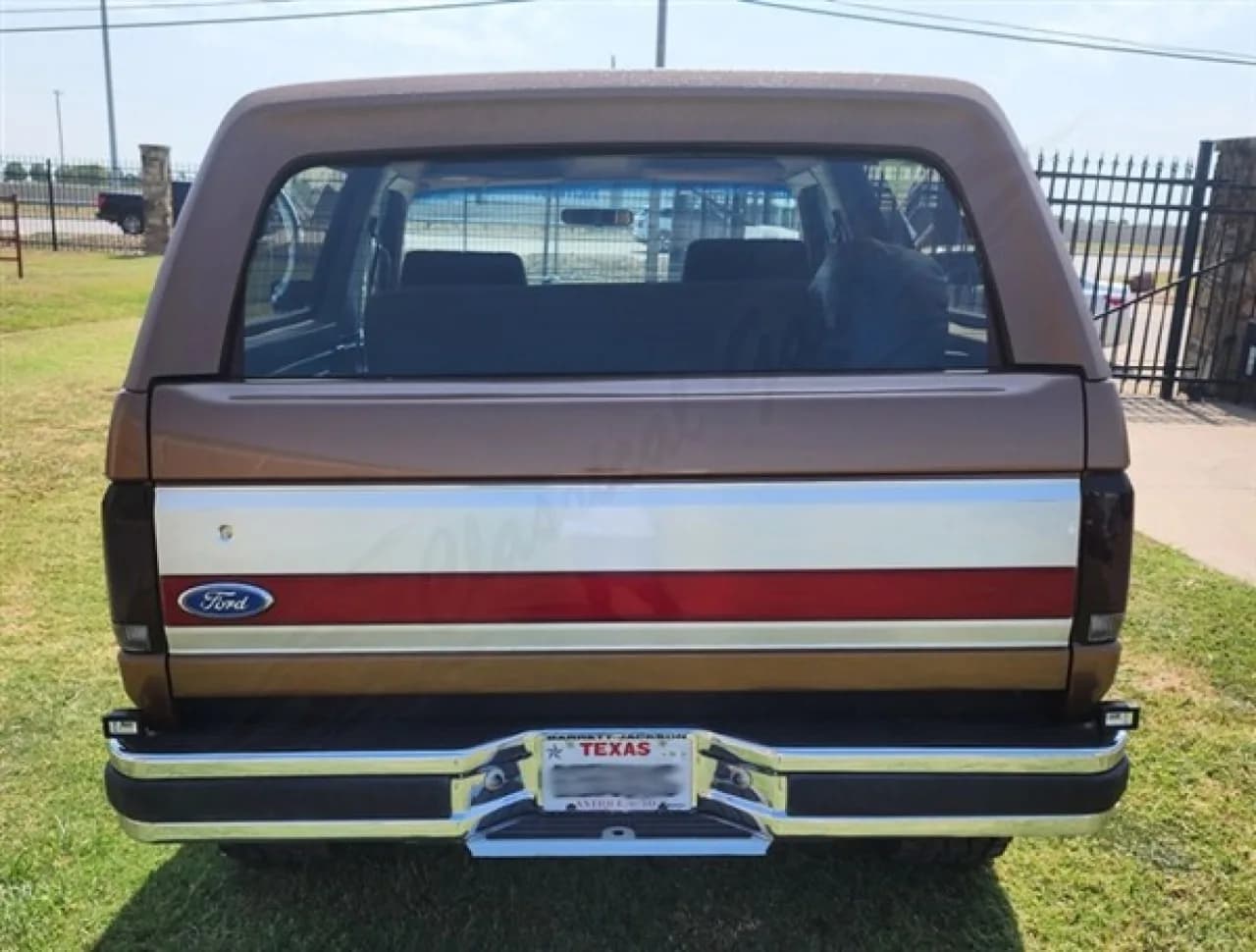 1987 Ford Bronco - Thumbnail 4