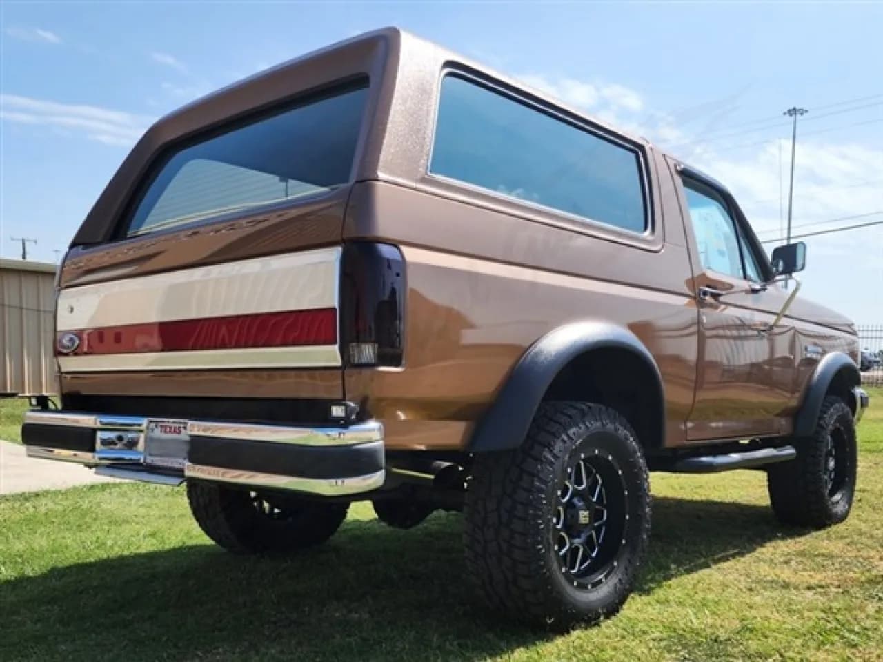 1987 Ford Bronco - Thumbnail 6