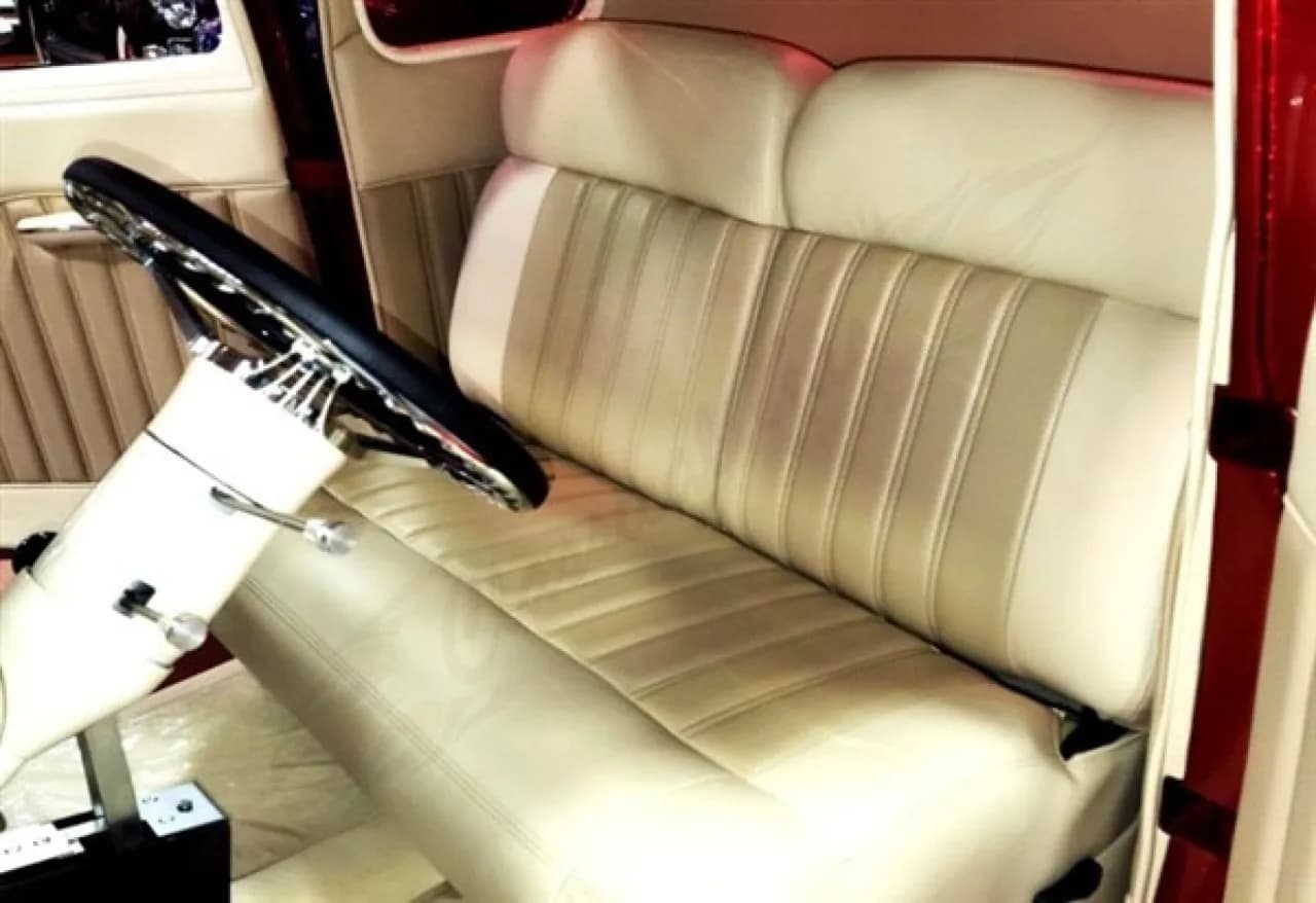 1940 Ford Custom - Thumbnail 8