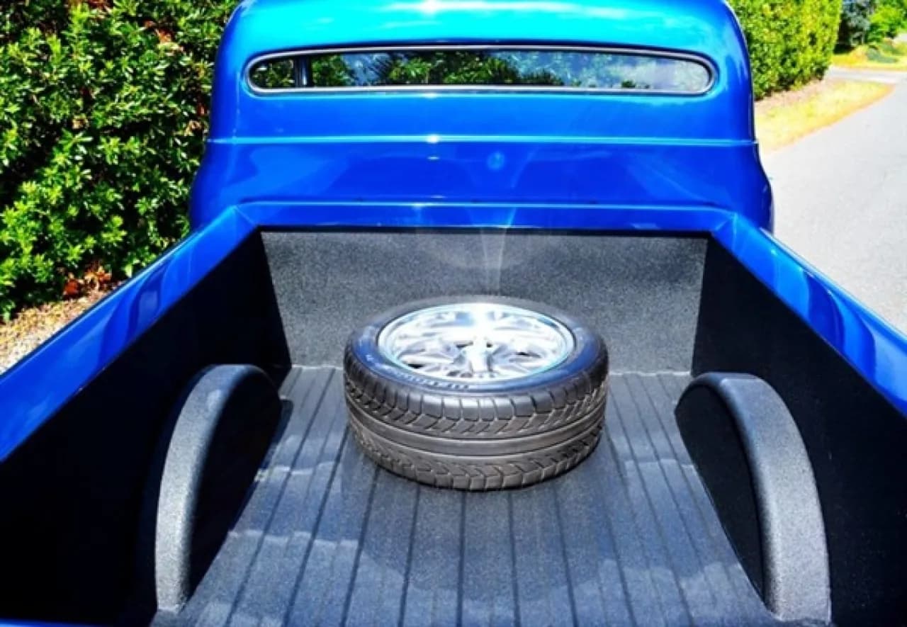 1955 Ford Custom Pickup - Thumbnail 5