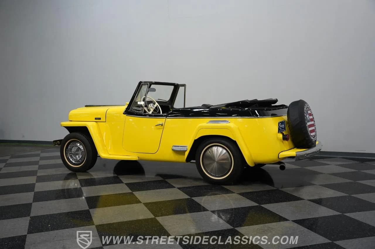1949 Willys Jeepster - Thumbnail 8