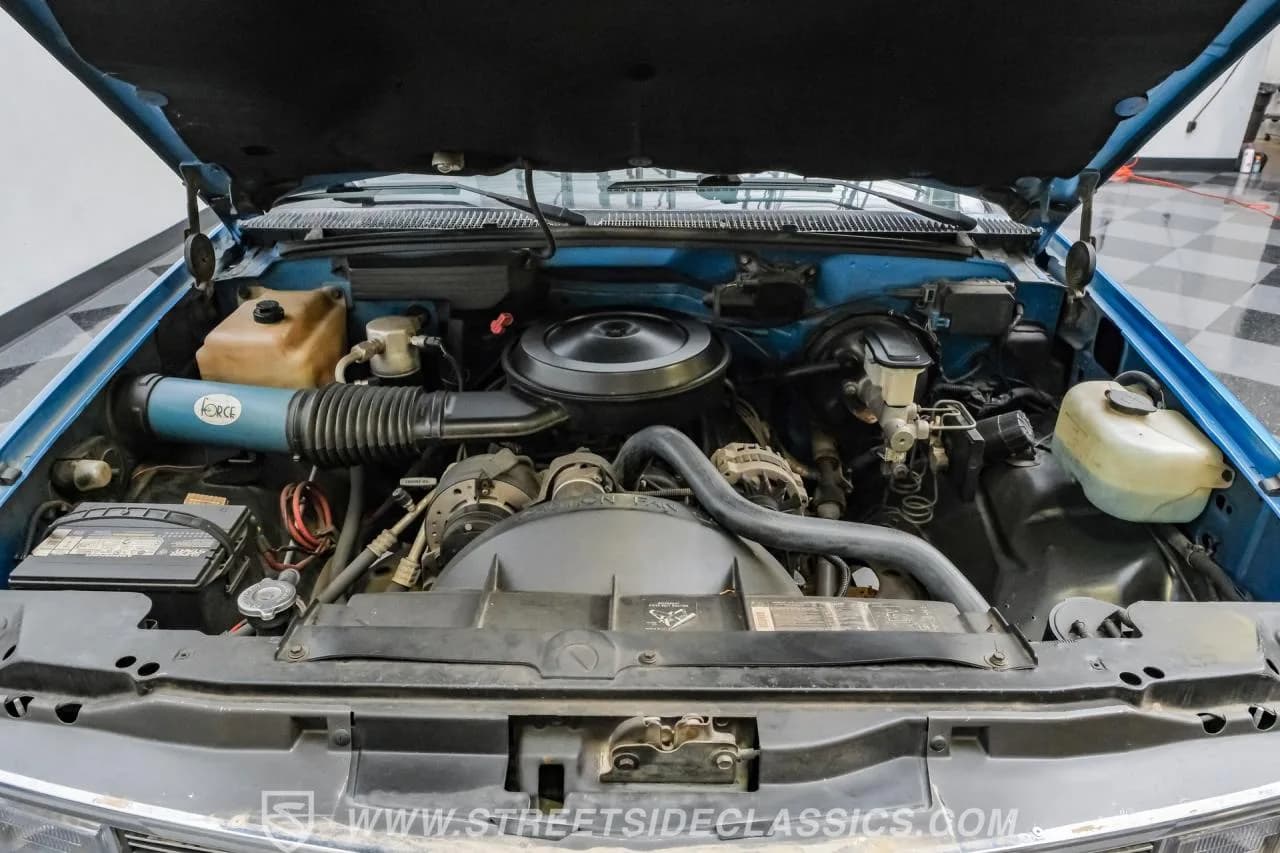1991 Chevrolet C1500 Silverado - Thumbnail 3