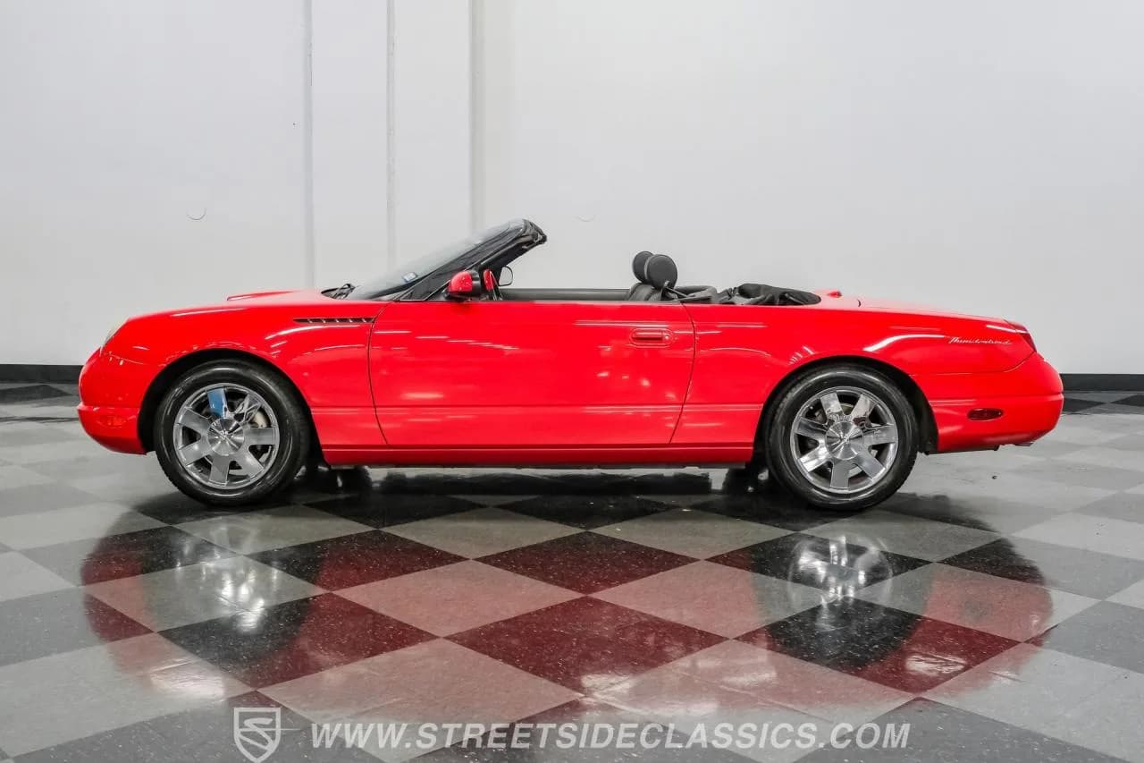 2002 Ford Thunderbird - Thumbnail 2