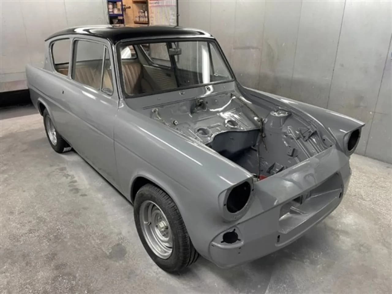 2026 Ford Anglia 105E - Thumbnail 5
