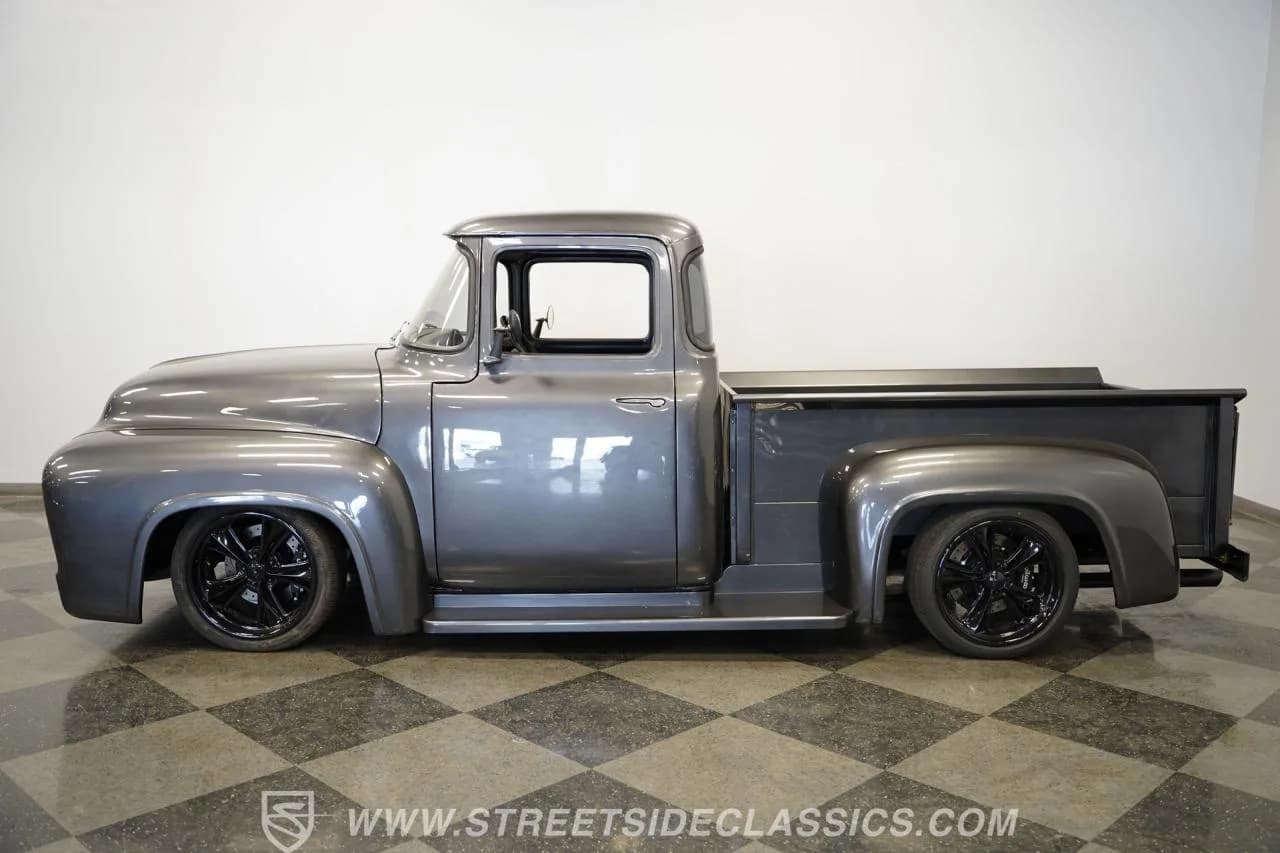 1956 Ford F-100 - Thumbnail 2