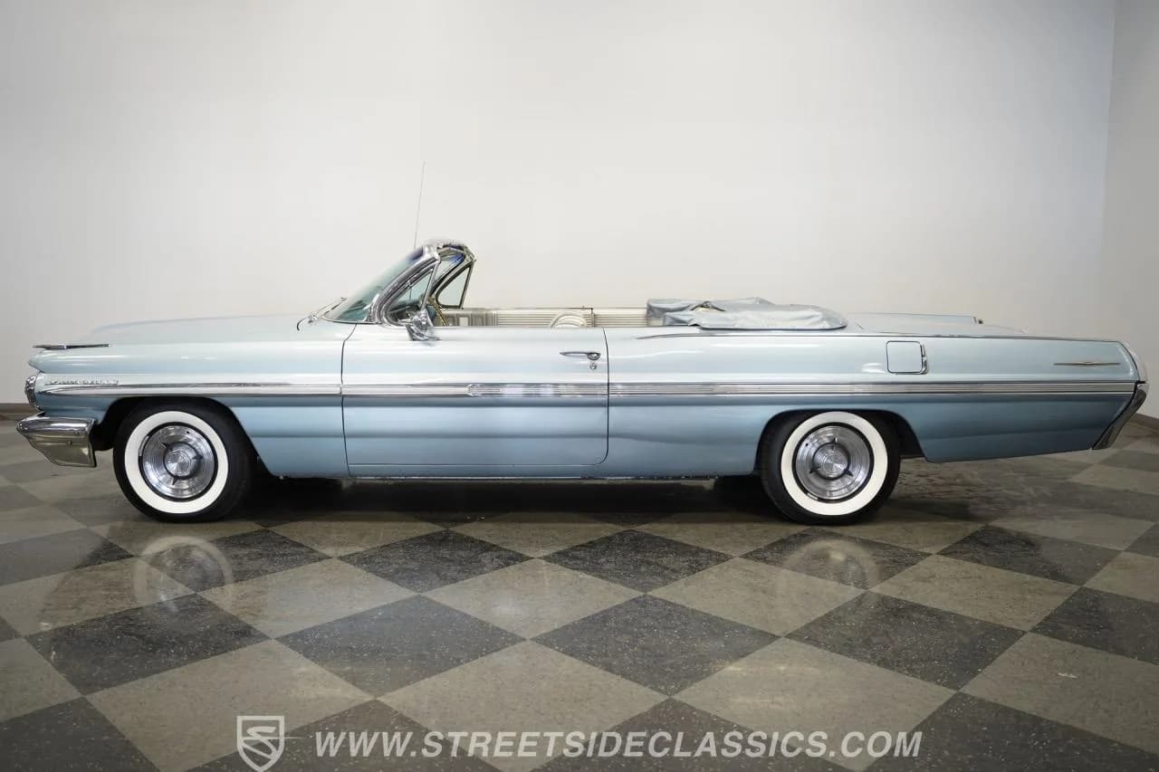 1962 Pontiac Bonneville Convertible - Thumbnail 8