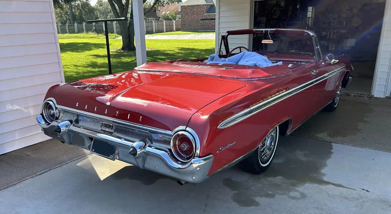 1962 Ford Galaxie 500 - Thumbnail 5