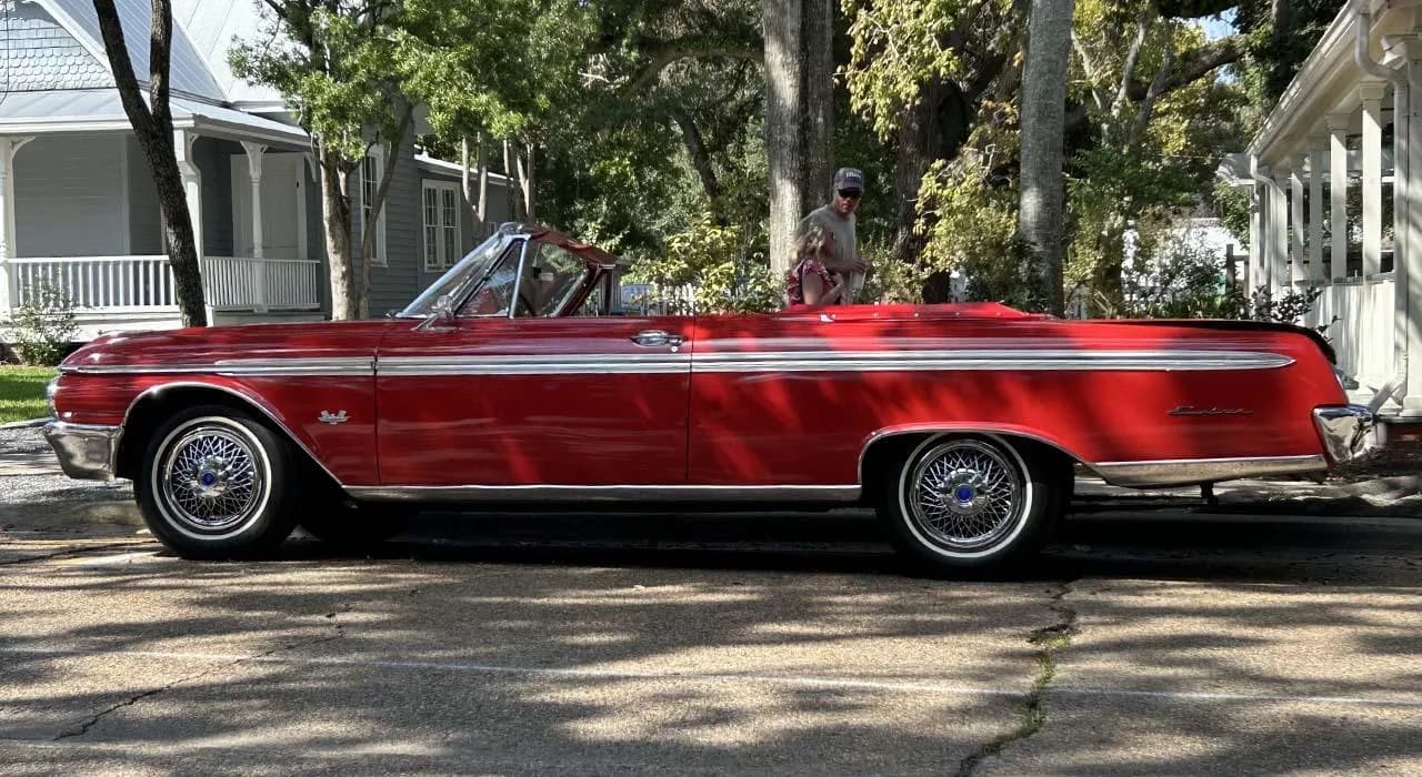 1962 Ford Galaxie 500 - Thumbnail 2
