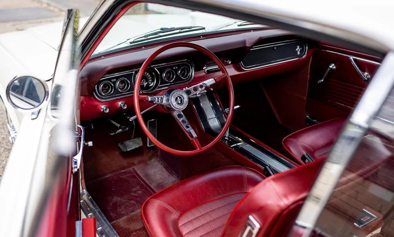 1966 Ford Mustang - Thumbnail 4