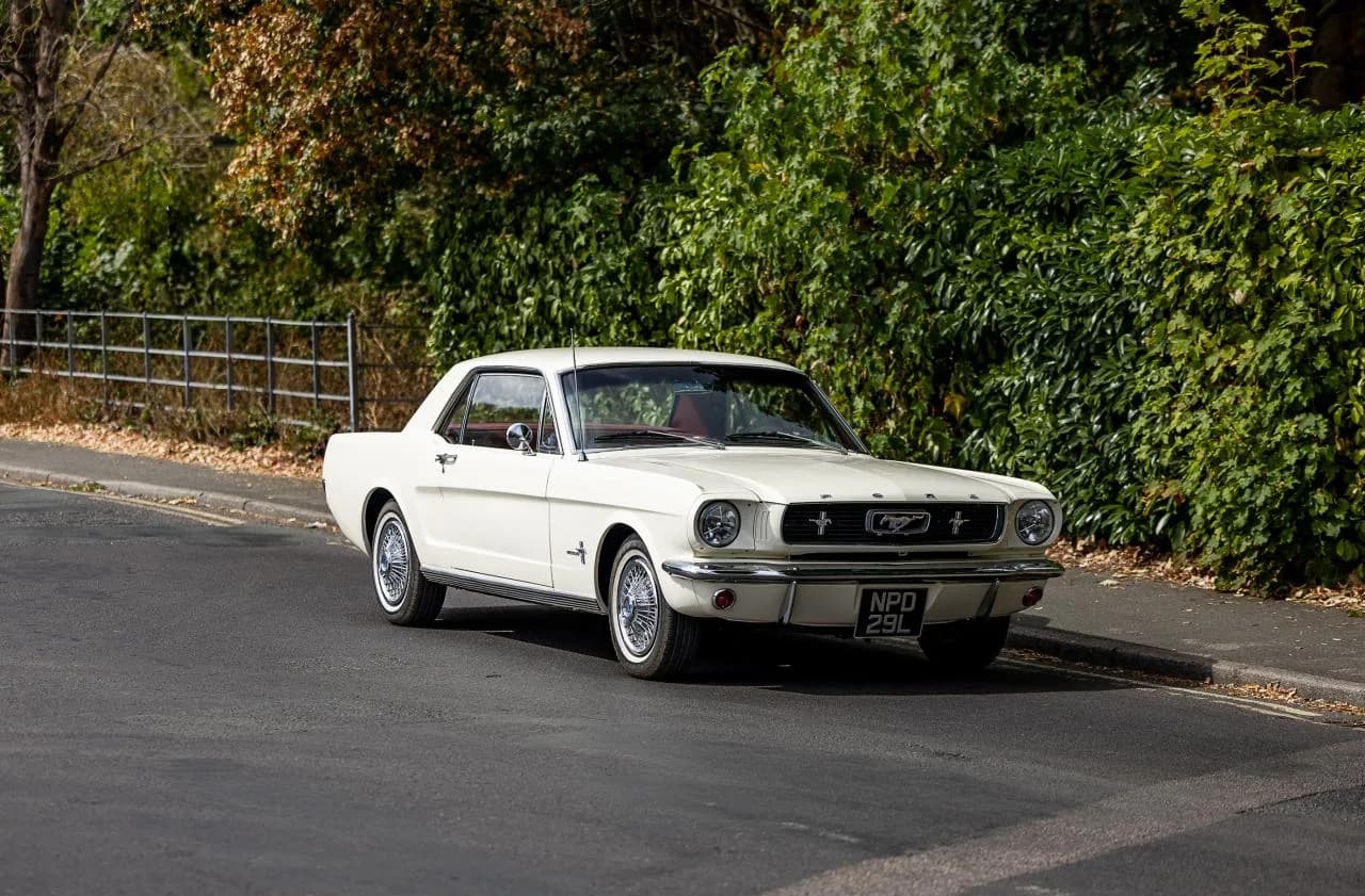 1966 Ford Mustang - Thumbnail 8