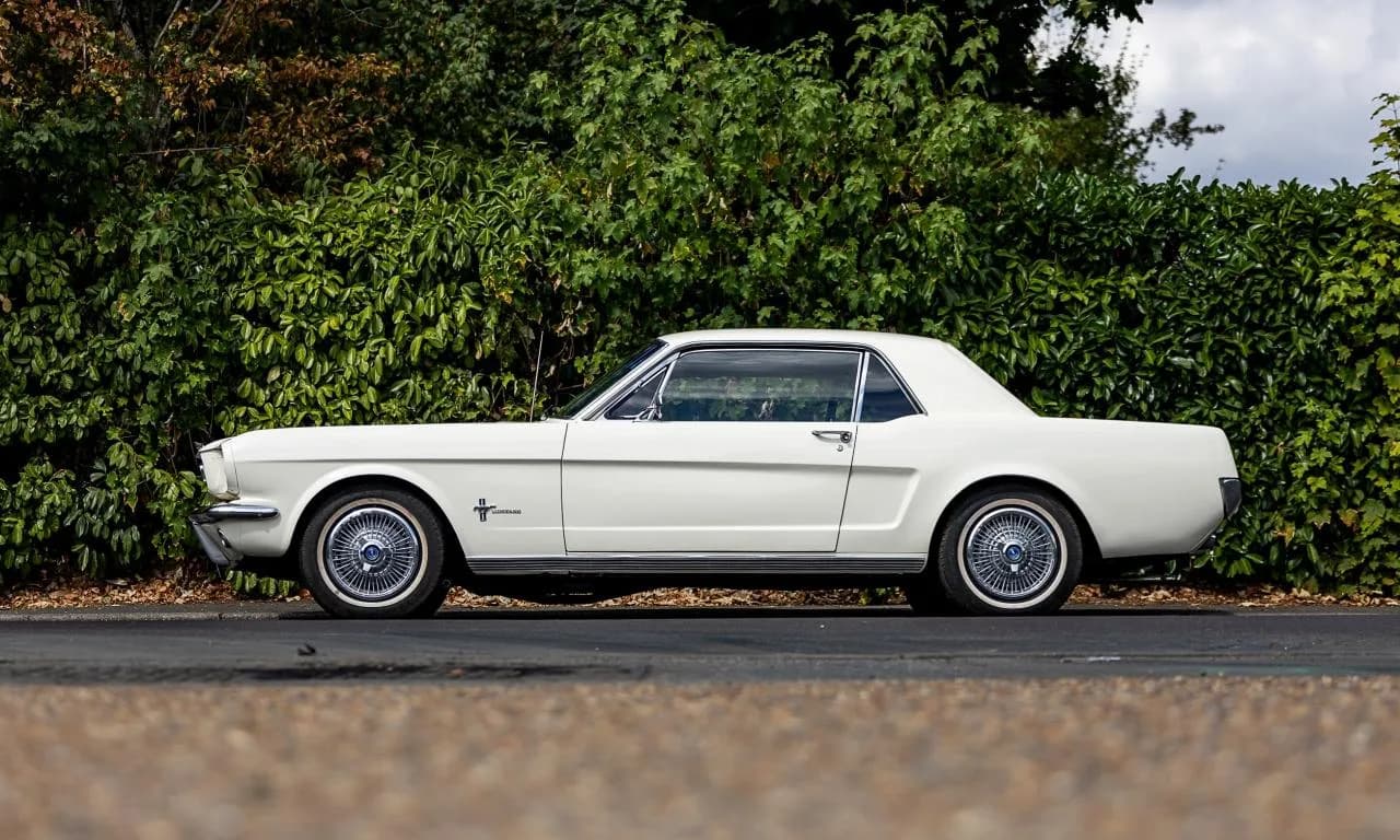1966 Ford Mustang - Thumbnail 2