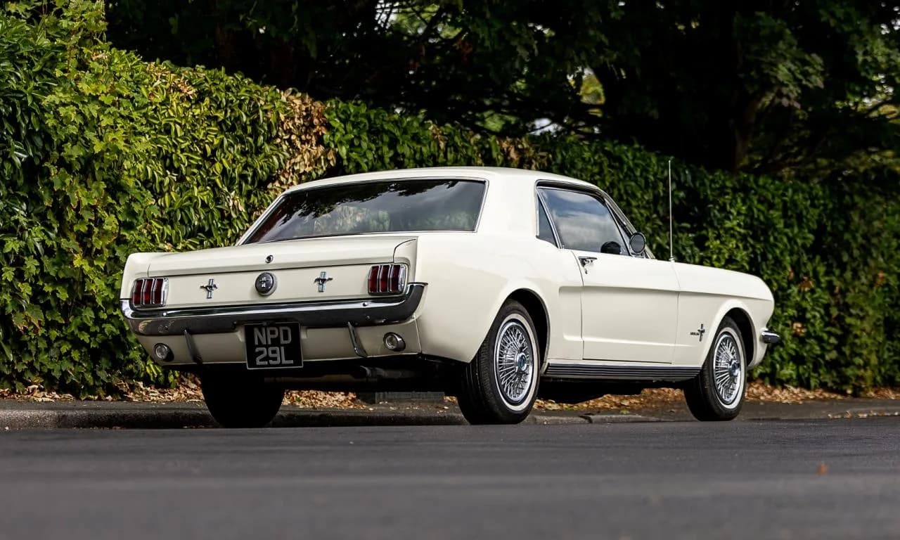 1966 Ford Mustang - Thumbnail 3