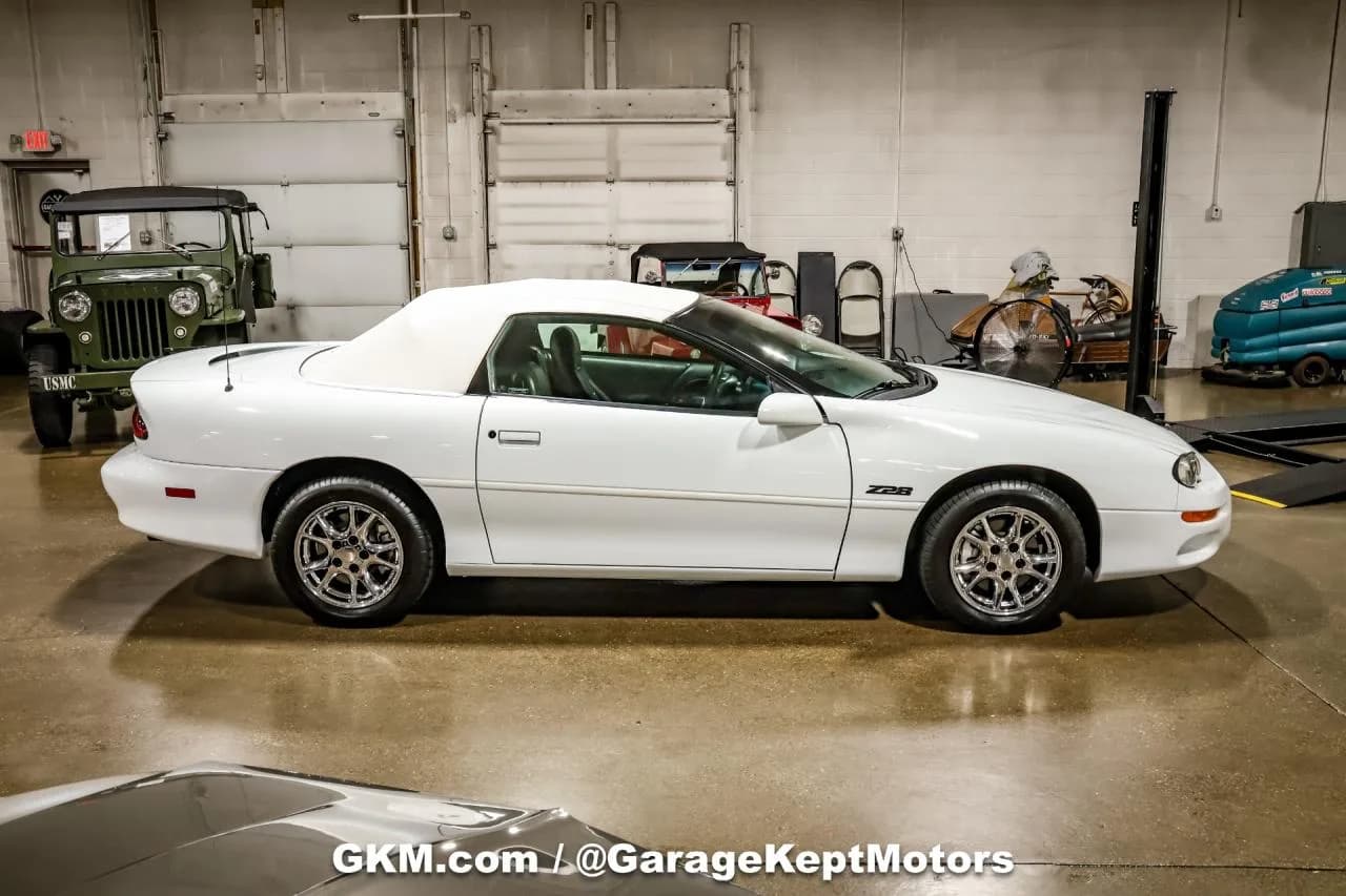 2002 Chevrolet Camaro - Thumbnail 8