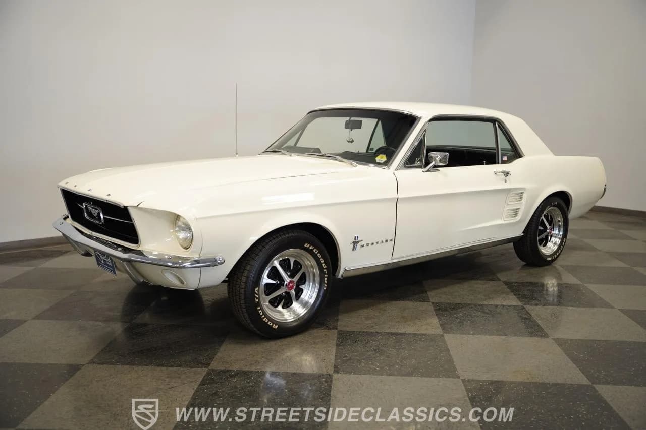 1967 Ford Mustang - Thumbnail 7