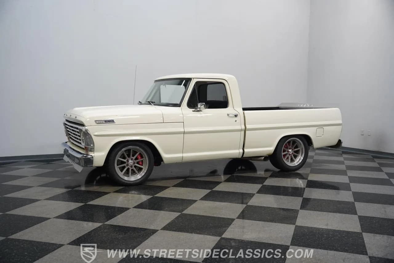 1967 Ford F-100 - Thumbnail 7