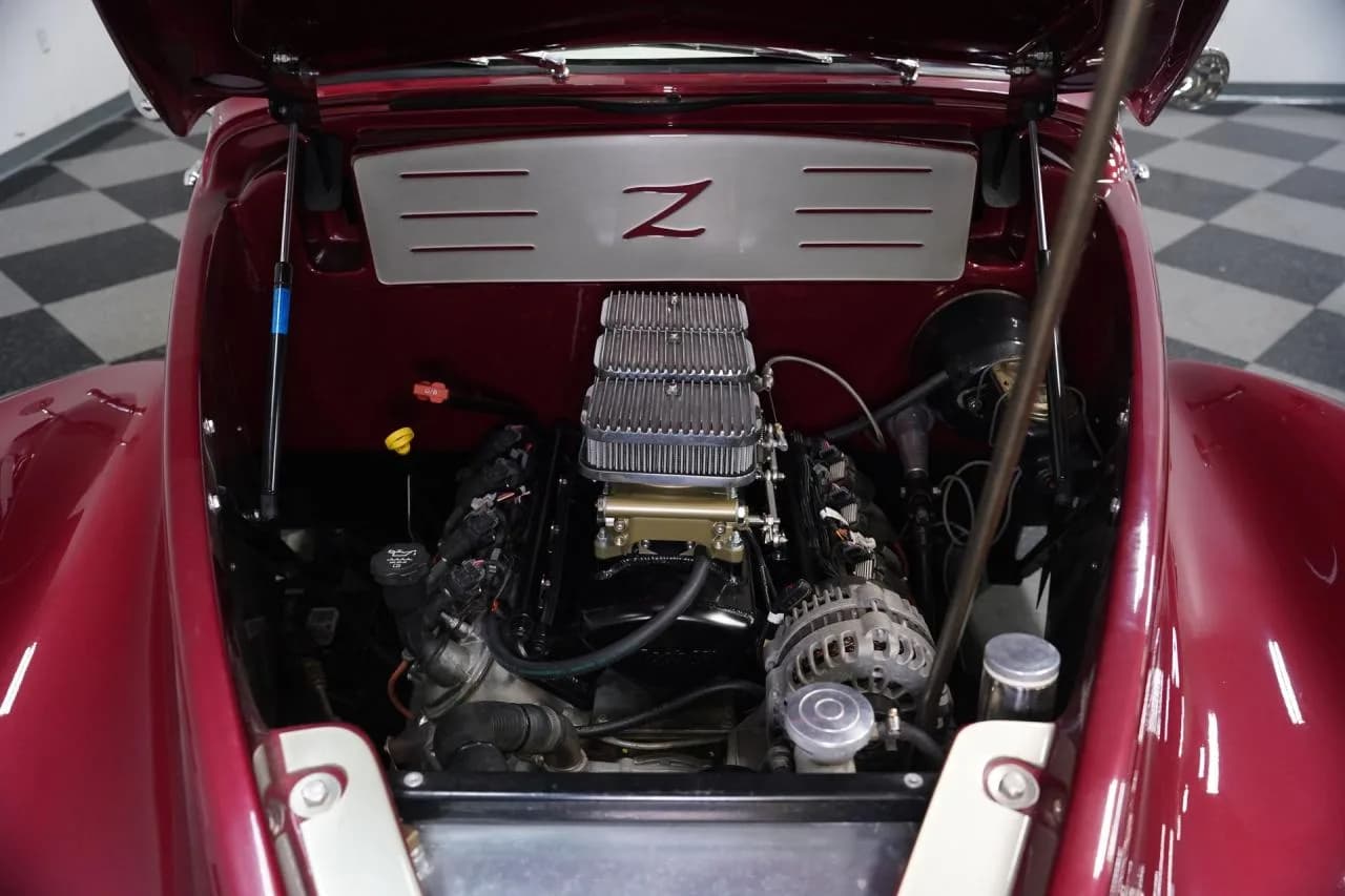 1939 Lincoln Zephyr Restomod - Thumbnail 3