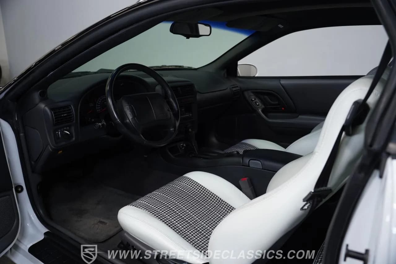 1997 Chevrolet Camaro Z28 30TH Anniversary Edition - Thumbnail 4