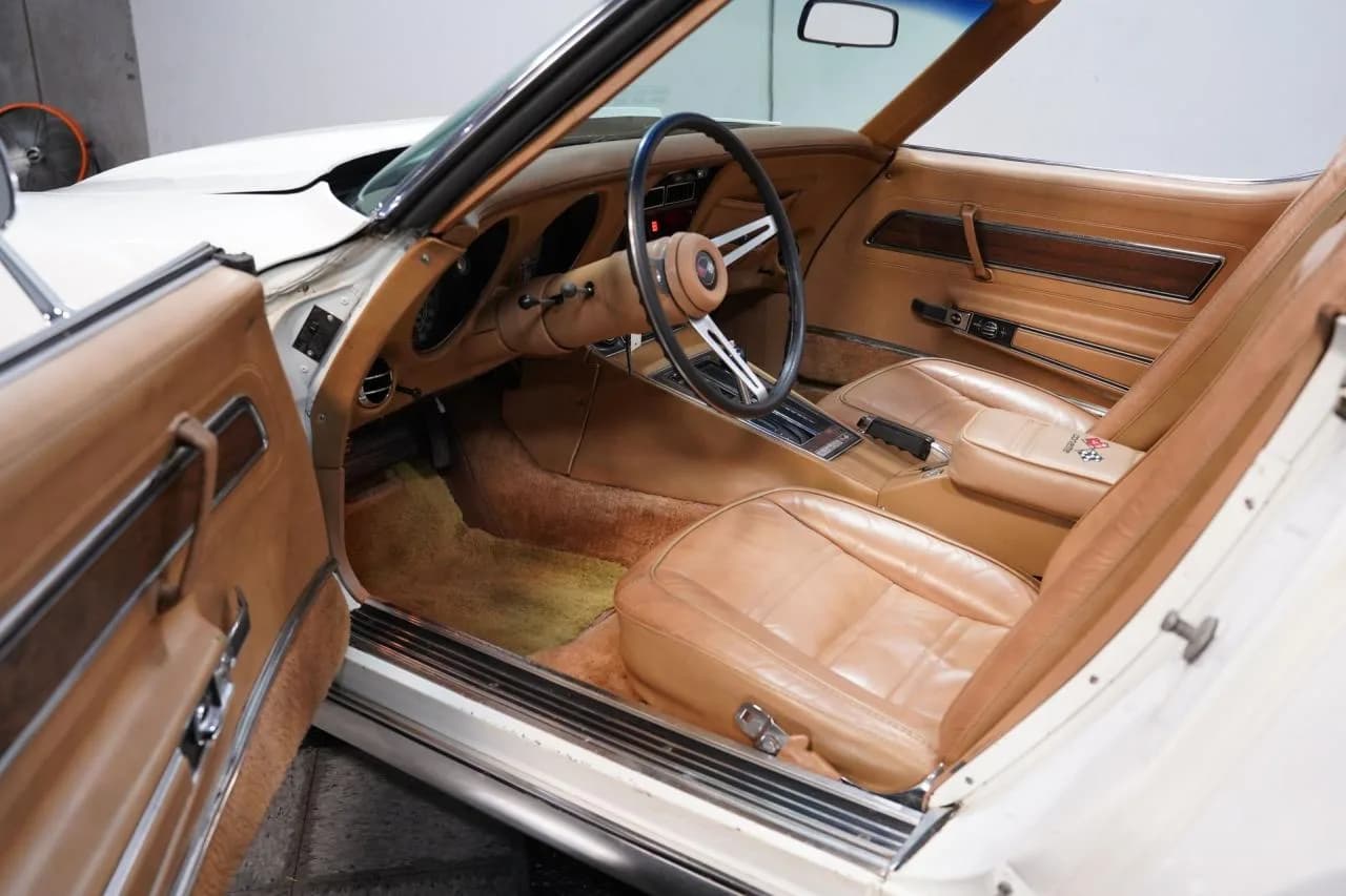 1975 Chevrolet Corvette Convertible - Thumbnail 3