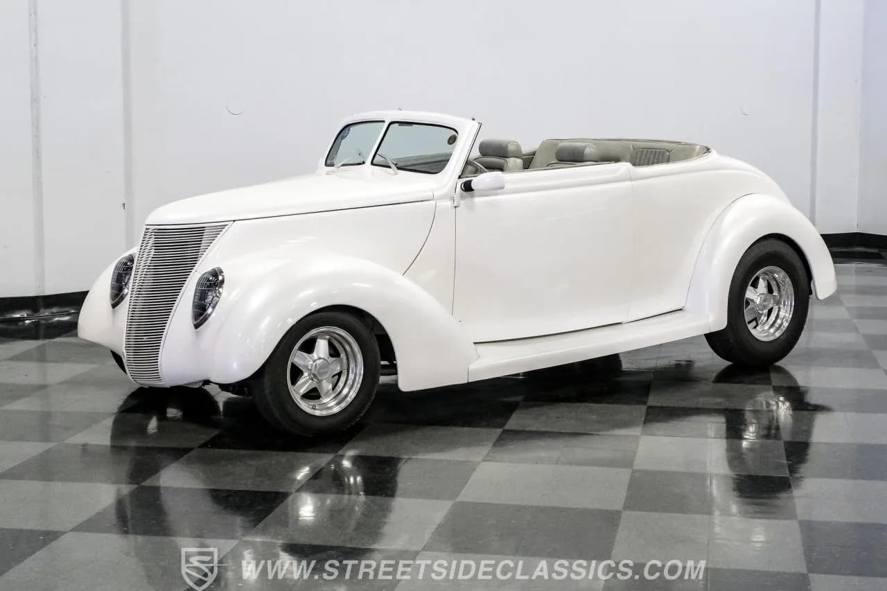1937 Ford Cabriolet Street Rod - Thumbnail 6