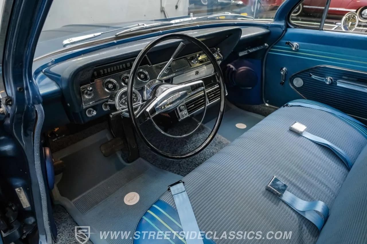 1961 Chevrolet Bel Air Parkwood Wagon - Thumbnail 4