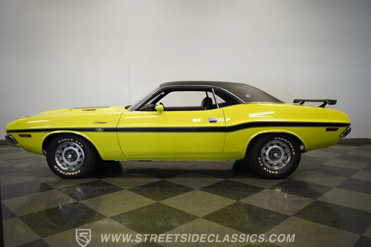 1970 Dodge Challenger RT/SE 440 SIX PACK - Thumbnail 2