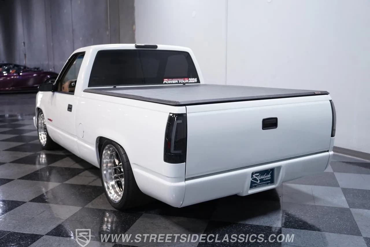 1996 GMC Sierra 1500 Restomod - Thumbnail 8