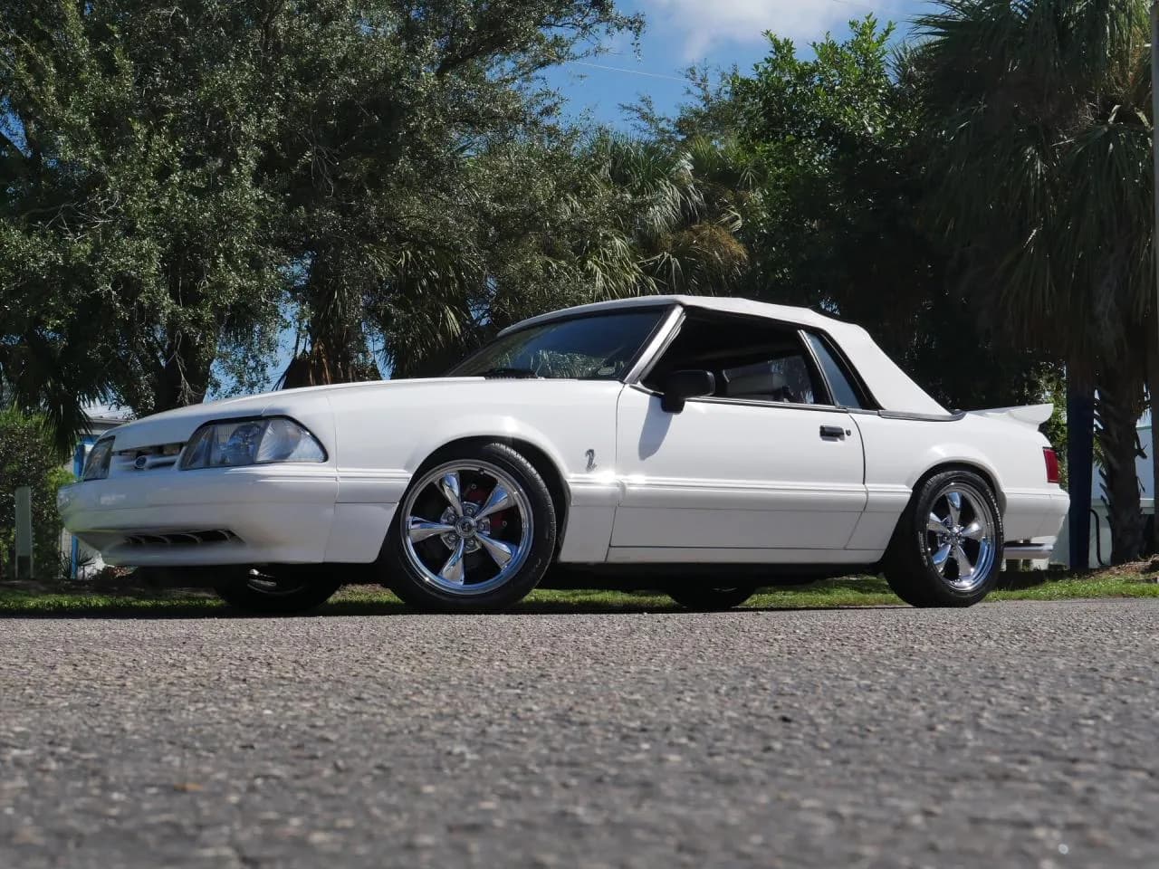 1993 Ford Mustang LX Convertible 5.0 - Thumbnail 4