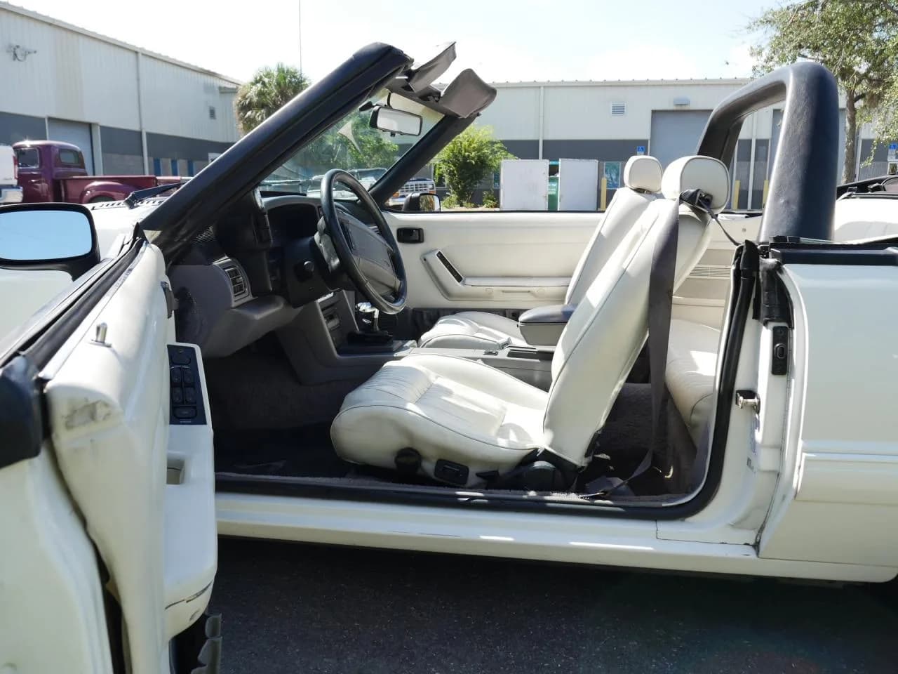 1993 Ford Mustang LX Convertible 5.0 - Thumbnail 5