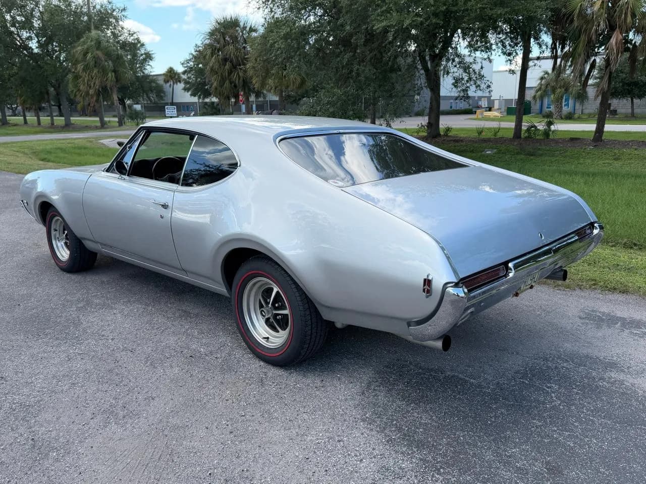1968 Oldsmobile Cutlass - Thumbnail 7