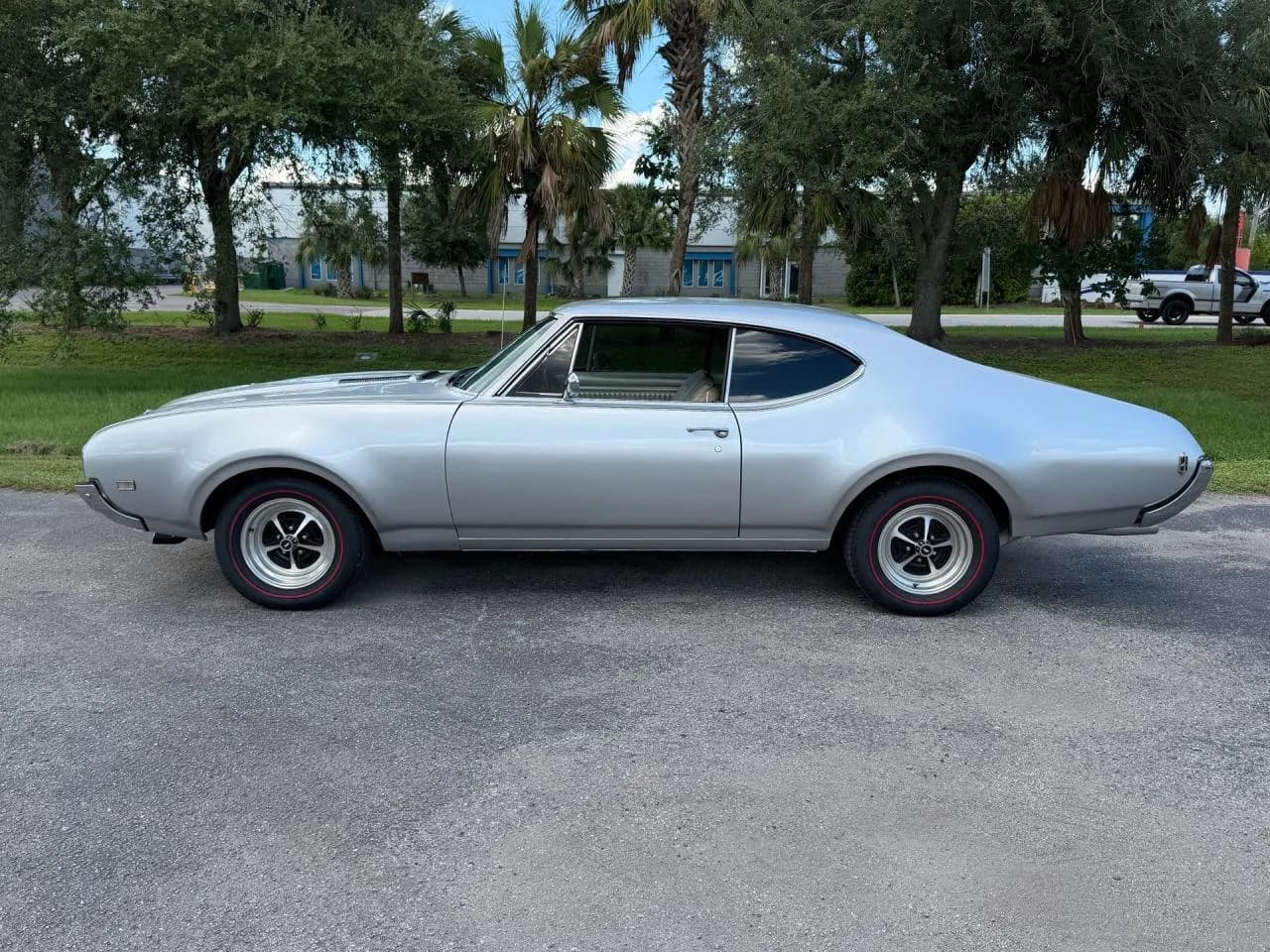 1968 Oldsmobile Cutlass - Thumbnail 8