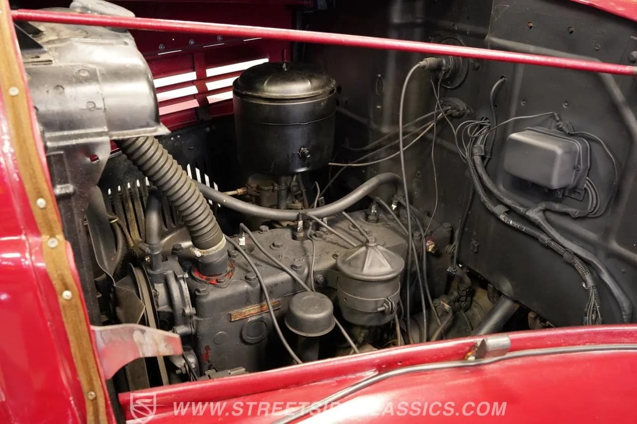 1942 Dodge 1/2-Ton Pickup Panel Truck - Thumbnail 3